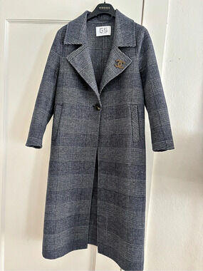 GS Checkered Lightweight Wool Coat in Gray & White Size S with CC pin